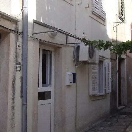 Peter Guest house 2*